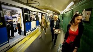 Carmena en el metro