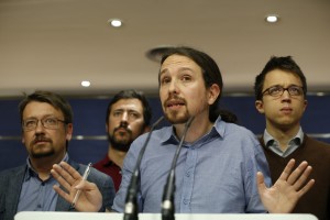 Iglesias al anunciar la consulta a las bases