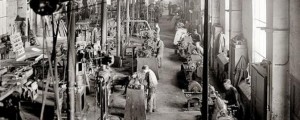 trabajadores en una fabrica.1