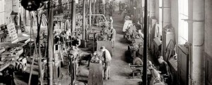 trabajadores en una fabrica.1