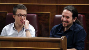 iglesias-y-errejon-en-el-parlamento