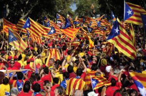 Los extremos se tocan, en Cataluña …y en España